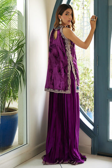 FARAH TALIB AZIZ | VELVETS | NISREEN