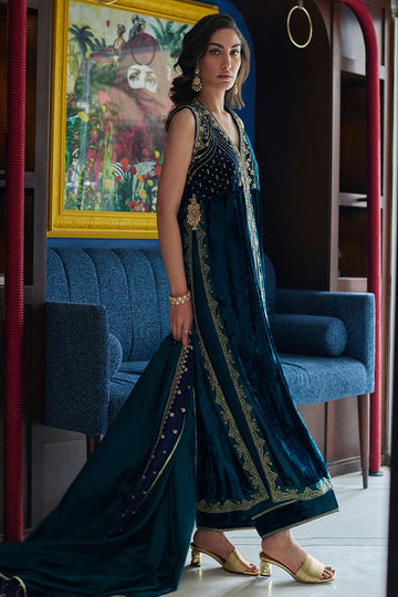 FARAH TALIB AZIZ | VELVETS | SAHLA