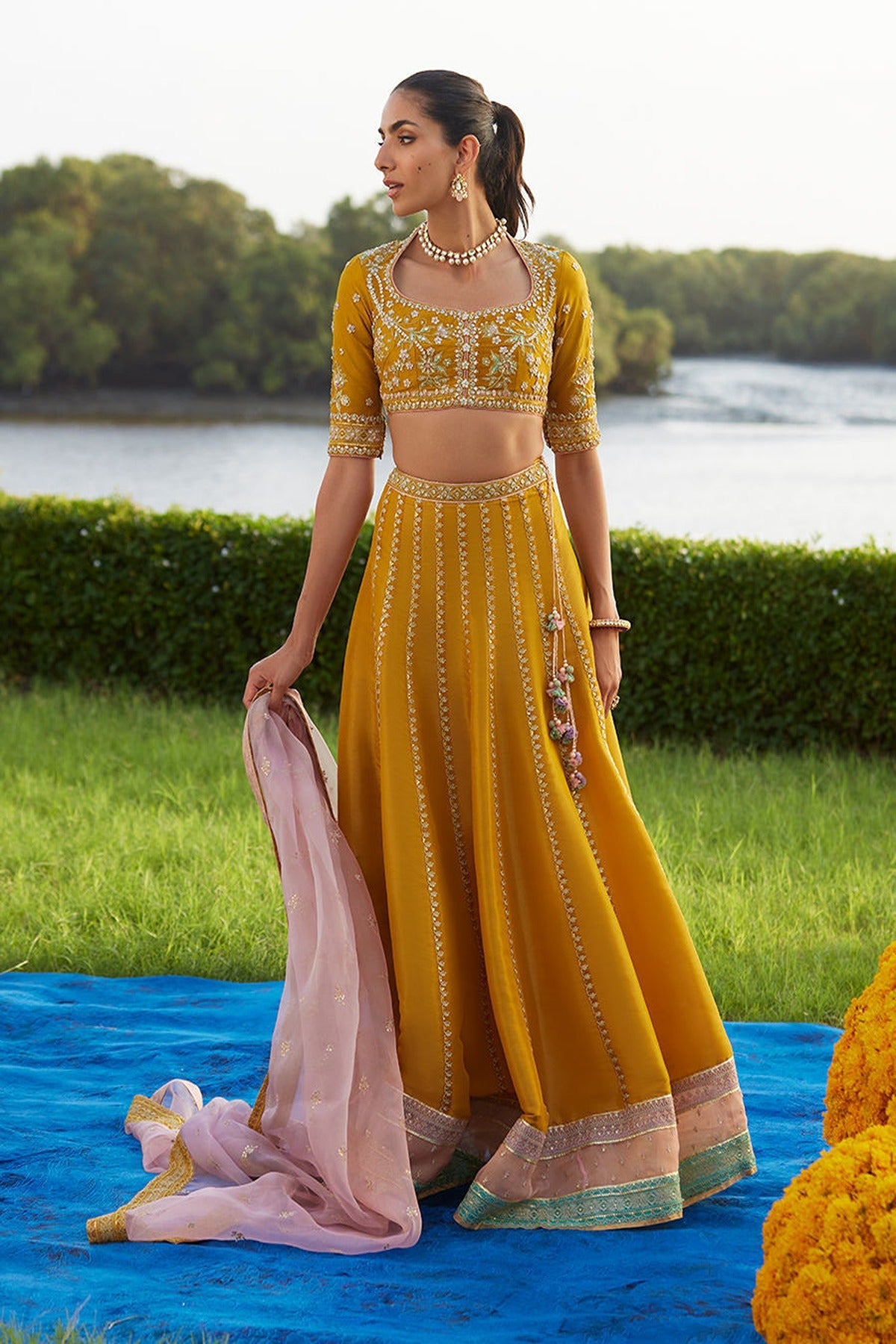 FARAH TALIB AZIZ | LUXE PRET | ZARD