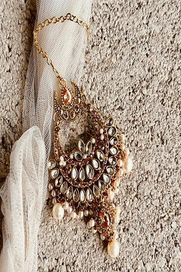 KOH-E-GEM | JEWELLERY | AURA EARRINGS & TIKKA SET – WHITE