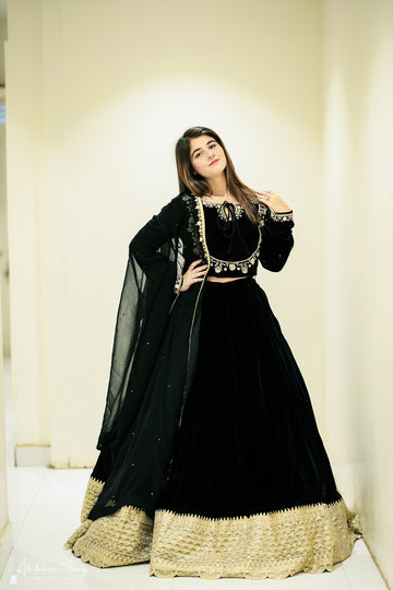 SAAD IBRAHIM | LEHENGA CHOLI | BLACK VELVET LEHENGA CHOLI WITH DUPATTA