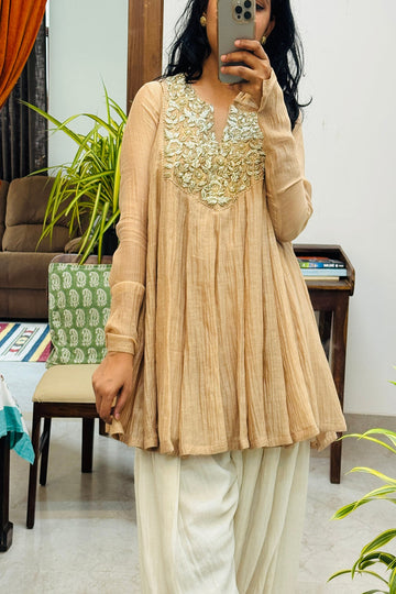 HASLI | BEIGE MUL CHANDERI EMBROIDEREDANARKALI WITH FARSHI SALWAR