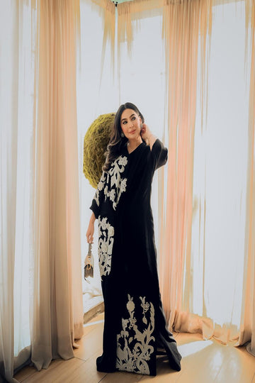 AMINAH BADAR | BLACK & WHITE 3D KAFTAN