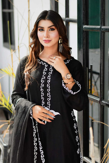 MAHNOOR MUJTABA | PRET | BLACK ORCHID