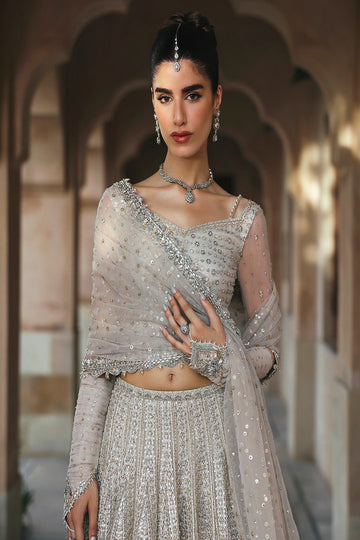 FAIZA SAQLAIN | AVEIRA | CAMMI