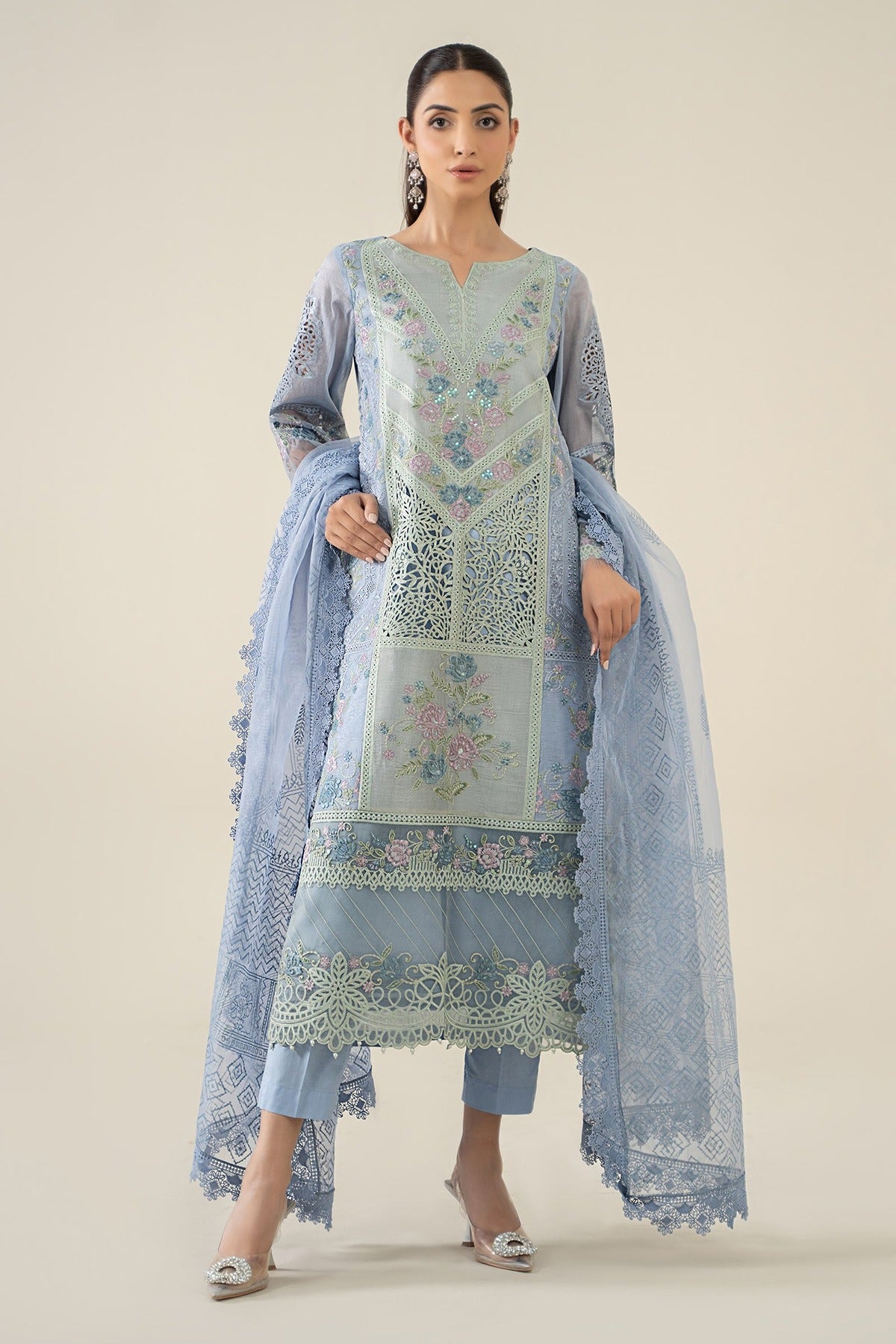 MARIA B | LUXURY PRET | 3 PIECE EMBROIDERED MASOORI LAWN SUIT | DW-EA25-77-BLUE