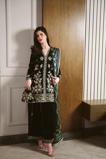 ZAIB | THE PRIVATE COLLECTION | EMERALD GREEN LUXURY VELVET COUTURE (NPA3-25458)