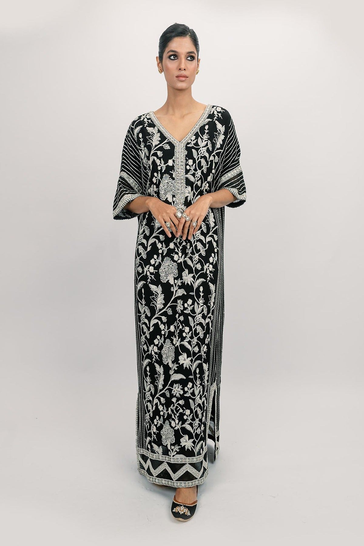 MAHGUL | KAFTAN | EMBROIDERED DREAMS