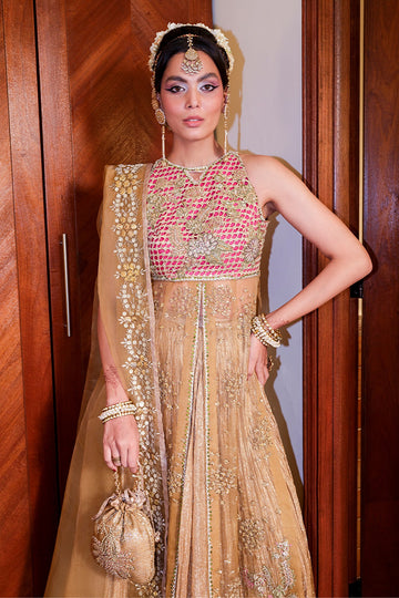 ZEB & ZEESHAN | GIRLFRIENDS FORMALS'25 | GOLD RAANI