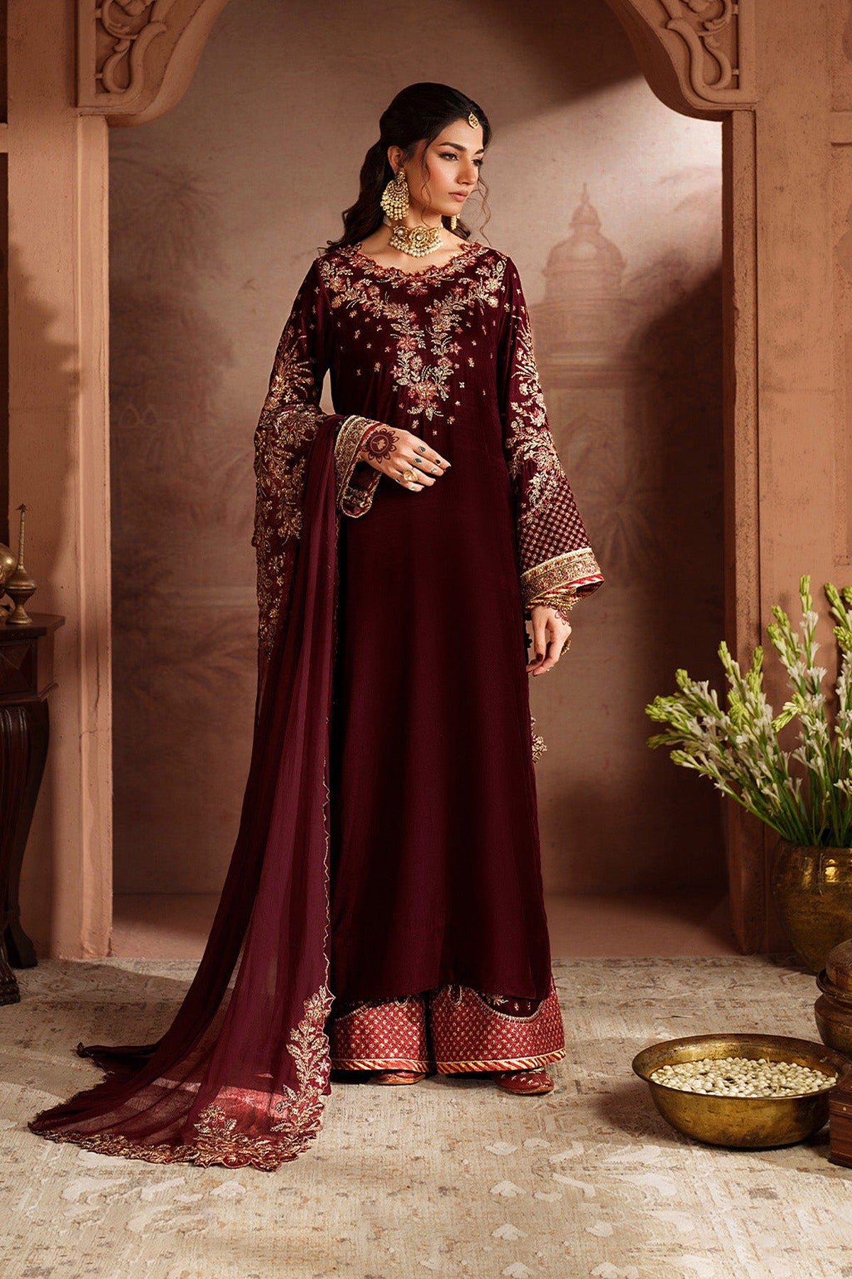 IZNIK | RAAGNI | IV-55 EMBROIDERED VELVET