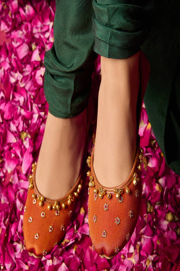 DAZZLE | KHUSSA SHOES | KESARI