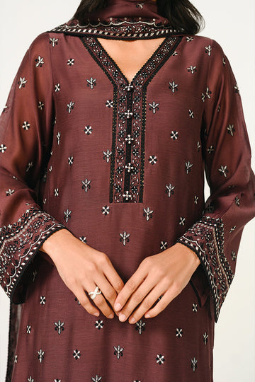IMAGE | UNSTITCHED | KOYAL