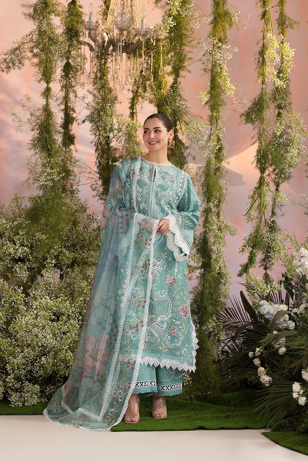SOBIA NAZIR | LUXURY LAWN '25 | DESIGN 5B
