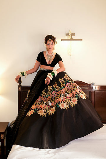 ZEB & ZEESHAN | GIRLFRIENDS FORMALS'25 | MIDNIGHT HASEENA