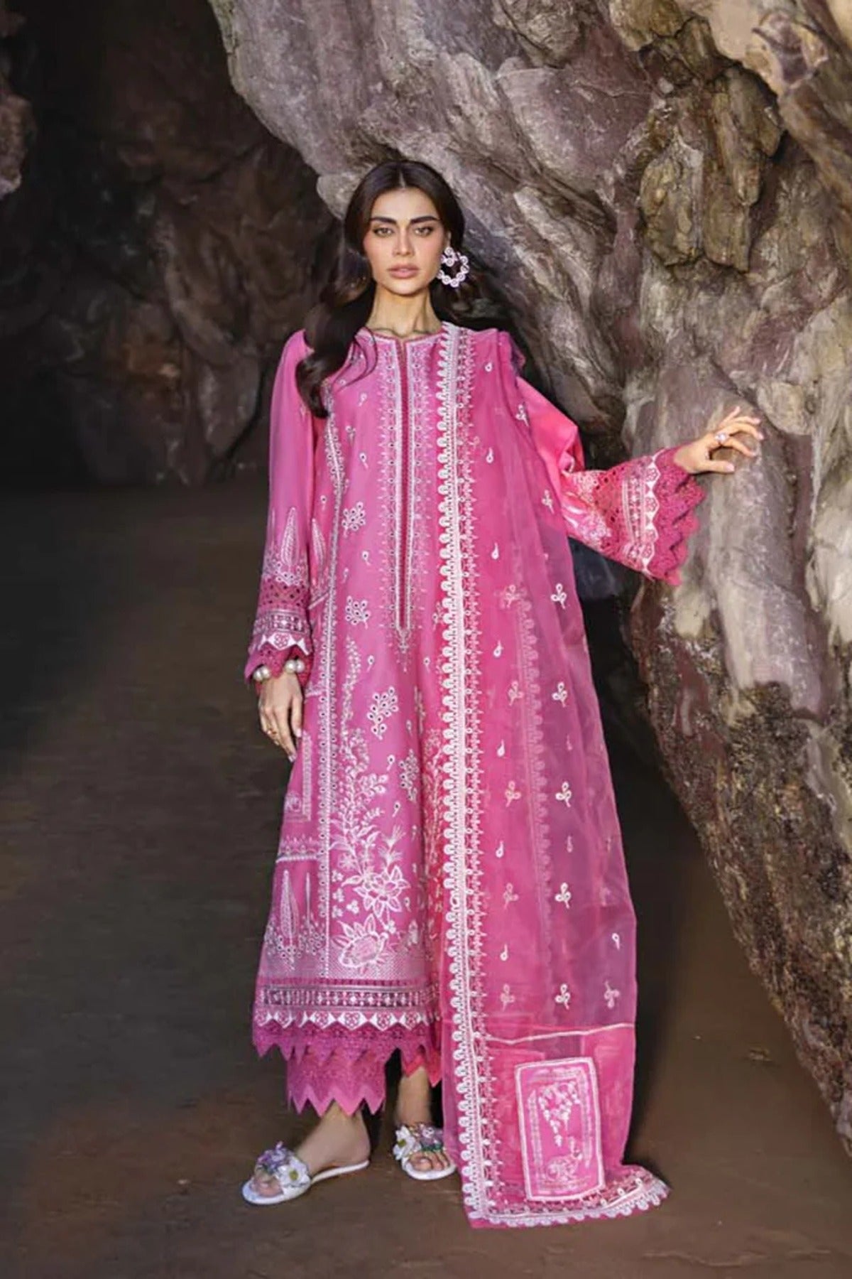 AKBAR ASLAM | LAWN PRET | MIREIA
