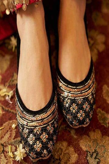 DAZZLE | KHUSSA SHOES | NASHIMAN (MAROON)