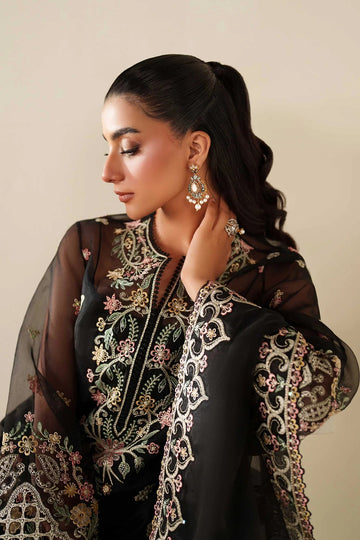 AKBAR ASLAM | REVEUR | NOIR