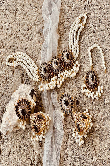 KOH-E-GEM | JEWELLERY | NOOR-E-NAZAKAT (BLACK)