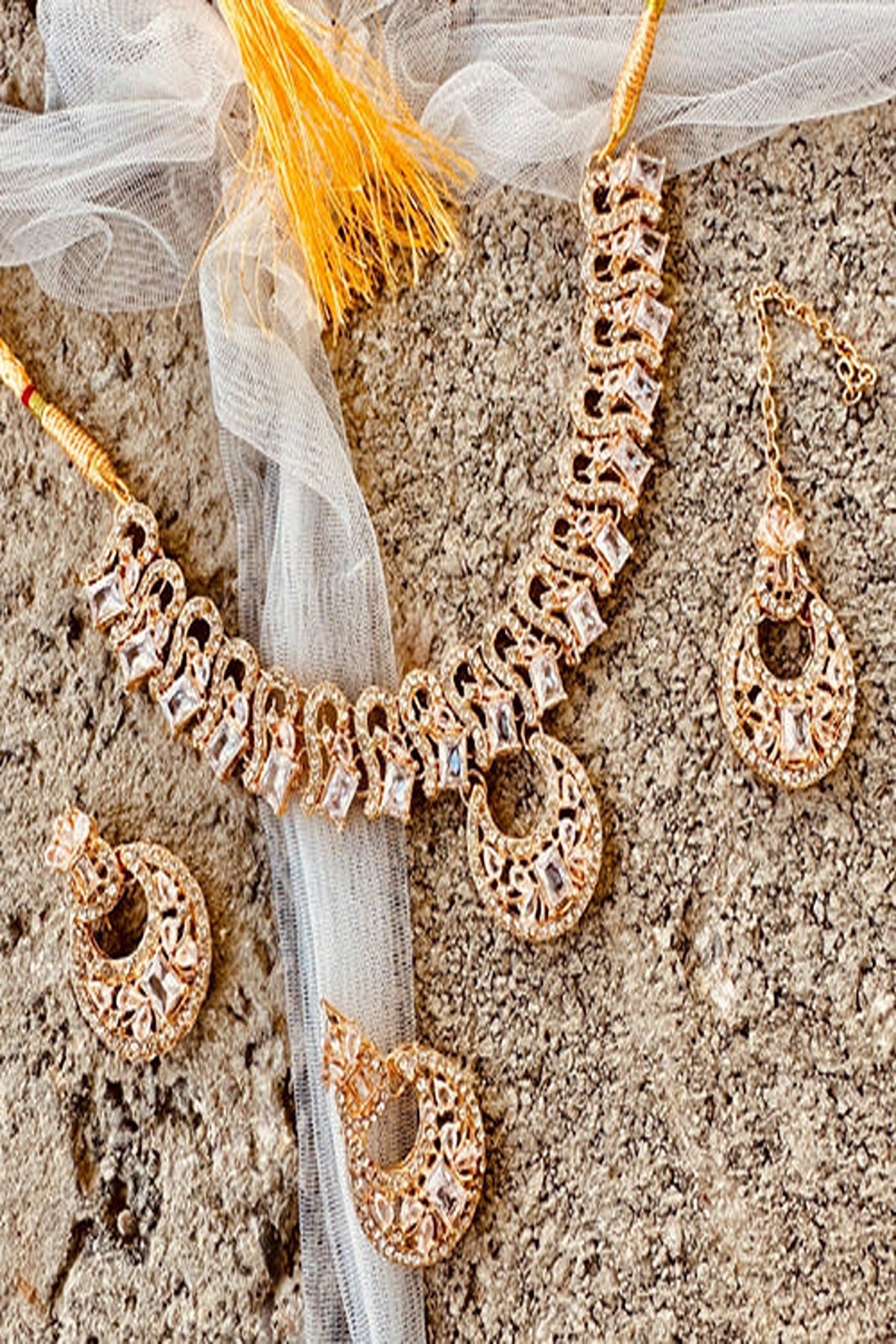 KOH-E-GEM | JEWELLERY | NOORÉH NECKLACE SET - WHITE