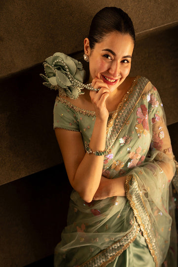 FAIZA SAQLAIN | REINA | NUREET