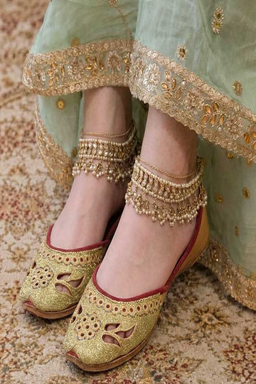 DAZZLE | KHUSSA SHOES | PHOOLKARI
