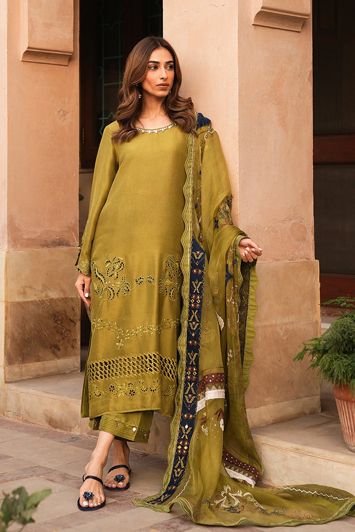 SUMAIRA KHANANI | LUXE PRET | RAYYA