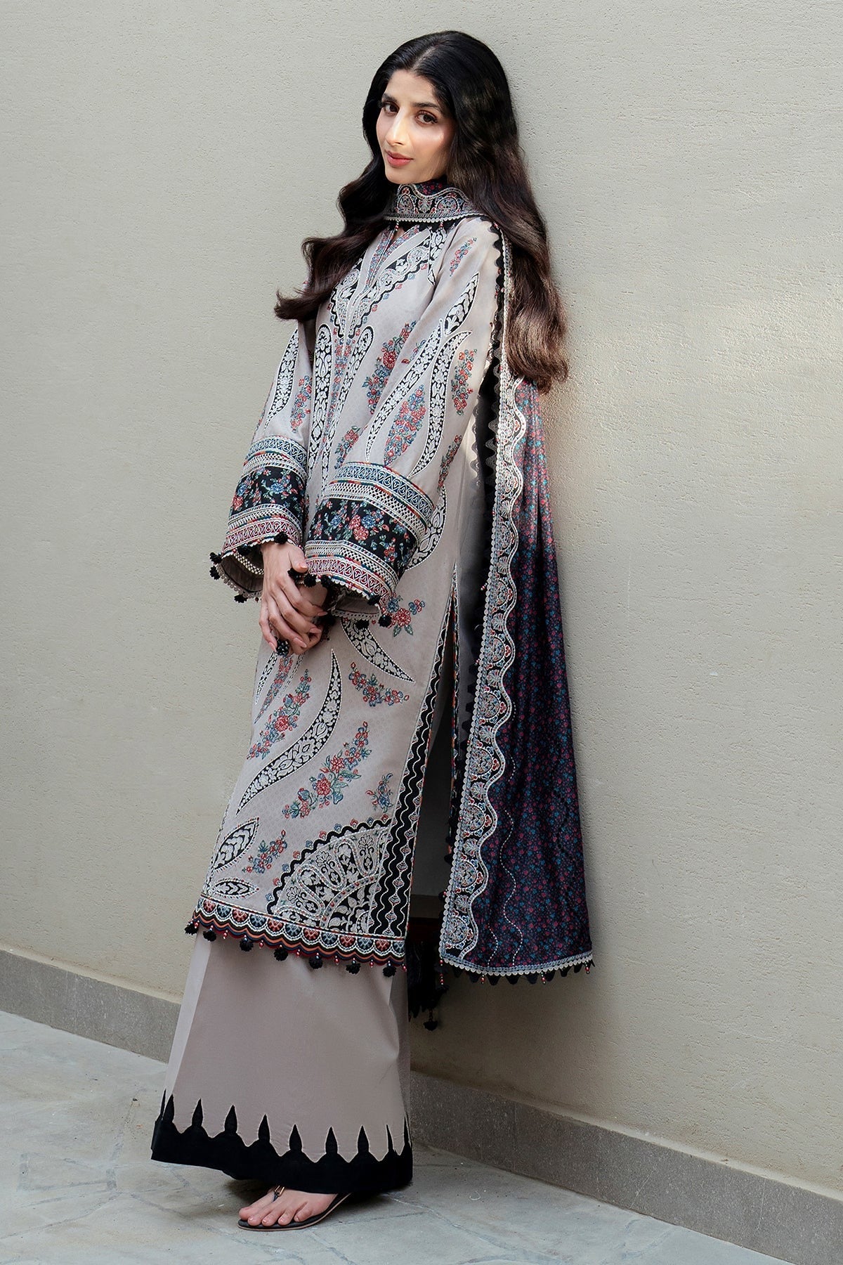 JAZMIN | SHAHKAAR LUXURY LAWN | SL25-D7