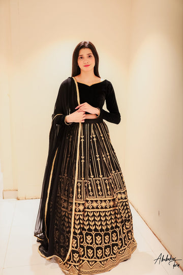SAAD IBRAHIM | LEHENGA CHOLI | SOLID BLACK EMBELLISHED LEHENGA CHOLI SET