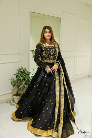 SAAD IBRAHIM | LEHENGA CHOLI | SOLID BLACK EMBELLISHED LEHENGA CHOLI WITH DUPATTA