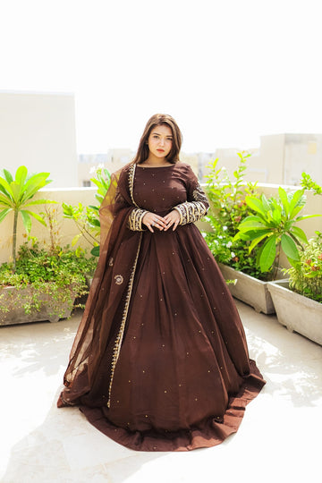 SAAD IBRAHIM | LEHENGA CHOLI | SOLID BROWN HAND EMBELLISHED LEHENGA CHOLI SET WITH DUPATTA