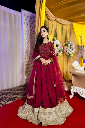 SAAD IBRAHIM | LEHENGA CHOLI | SOLID MAGENTA HAND EMBELLISHED LEHENGA CHOLI
