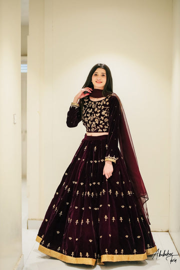 SAAD IBRAHIM | LEHENGA CHOLI | SOLID MAROON LEHENGA CHOLI SET WITH DUPATTA