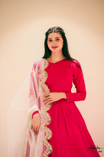 SAAD IBRAHIM | LEHENGA CHOLI | SOLID PINK LEHENGA CHOLI WITH WHITE MIRORR WORK DUPATTA