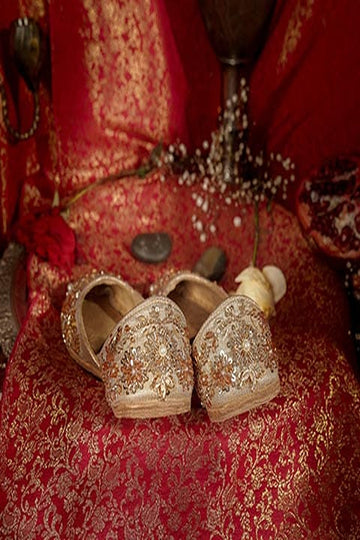 DAZZLE | KHUSSA SHOES | SECRET GARDEN (GOLD)
