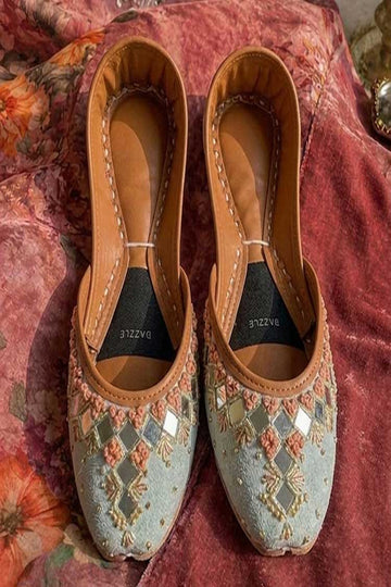 DAZZLE | KHUSSA SHOES | SHEESHA BAHAAR