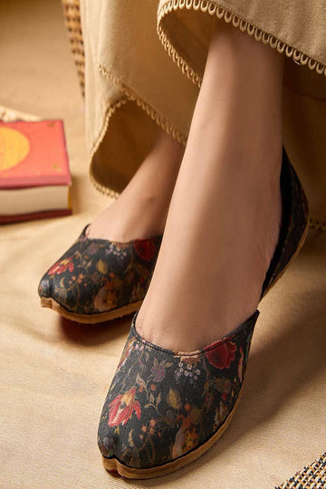 DAZZLE | KHUSSA SHOES | TAMANNA