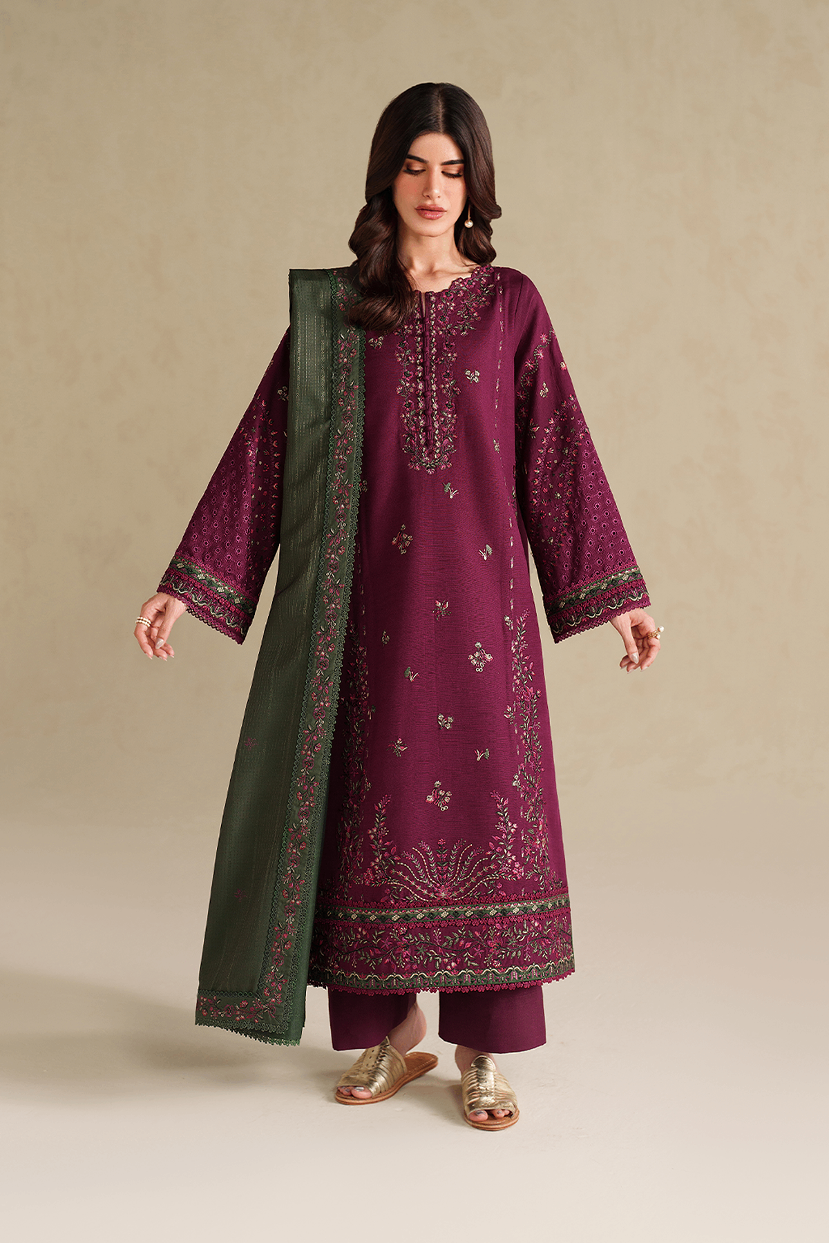 IZNIK | WINTER CHAPTER '25 | UE-579 EMBROIDERED KHADDAR