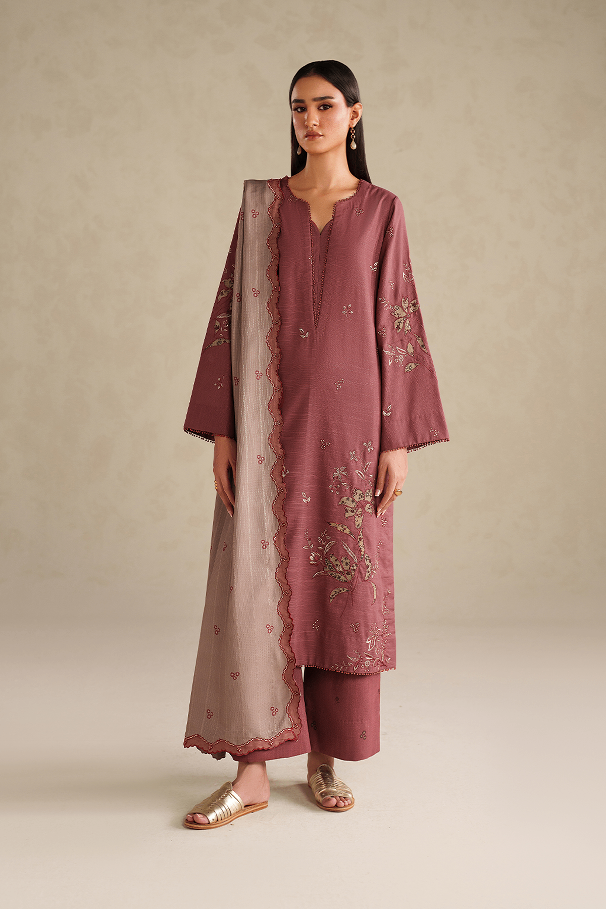 IZNIK | WINTER CHAPTER '25 | UE-581 EMBROIDERED KHADDAR