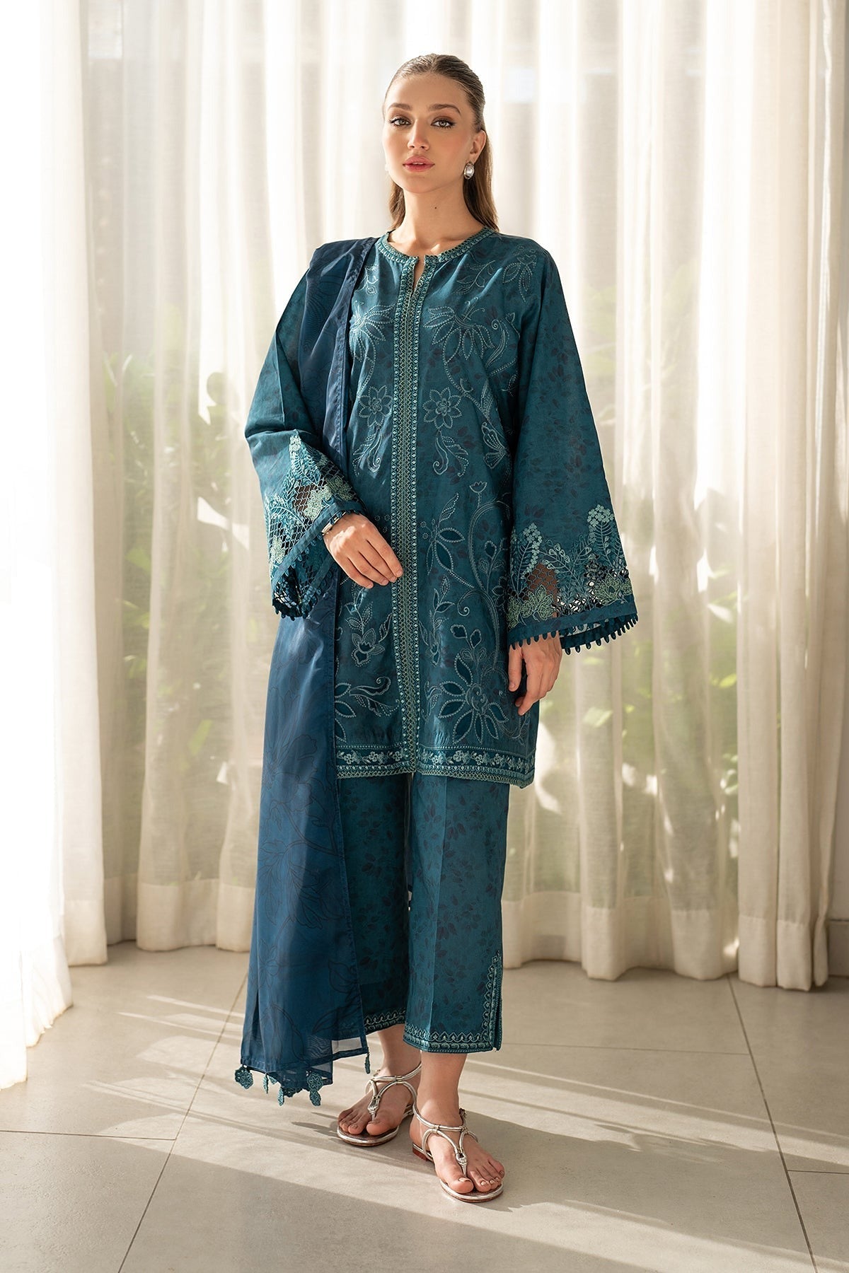 BAROQUE | EMBROIDERED PRINTED LAWN UF-4097