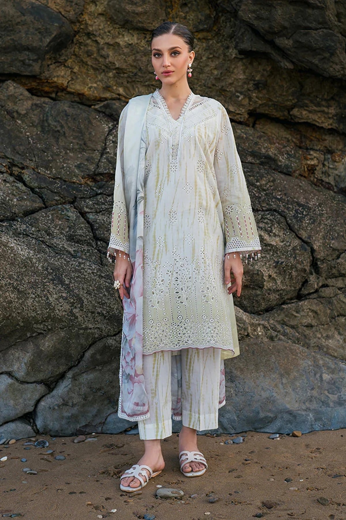 BAROQUE | EMBROIDERED PRINTED LAWN UF-4132