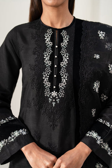 BAROQUE | EMBROIDERED RAW SILK UF-4137