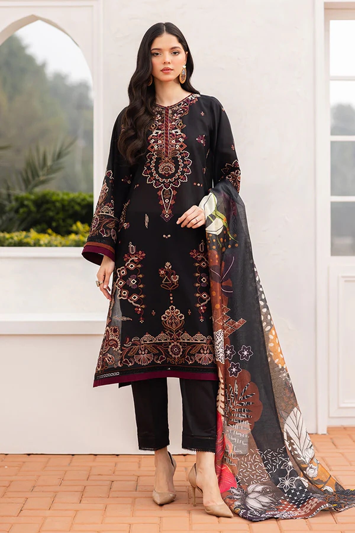BAROQUE | EMBROIDERED LAWN UF-4151