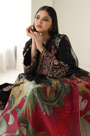 BAROQUE | EMBROIDERED SILK UF-4175