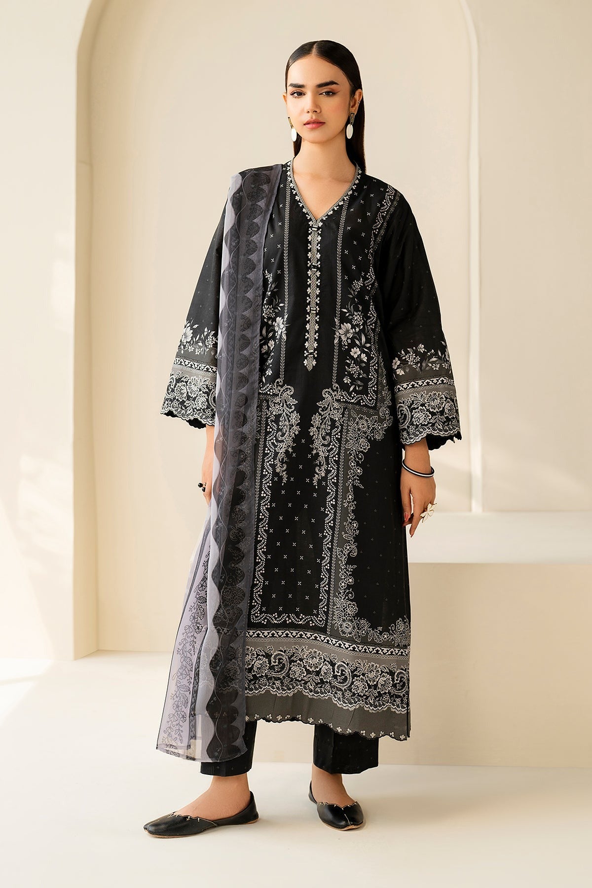 BAROQUE | DIGITAL PRINTED LAWN UF-4205