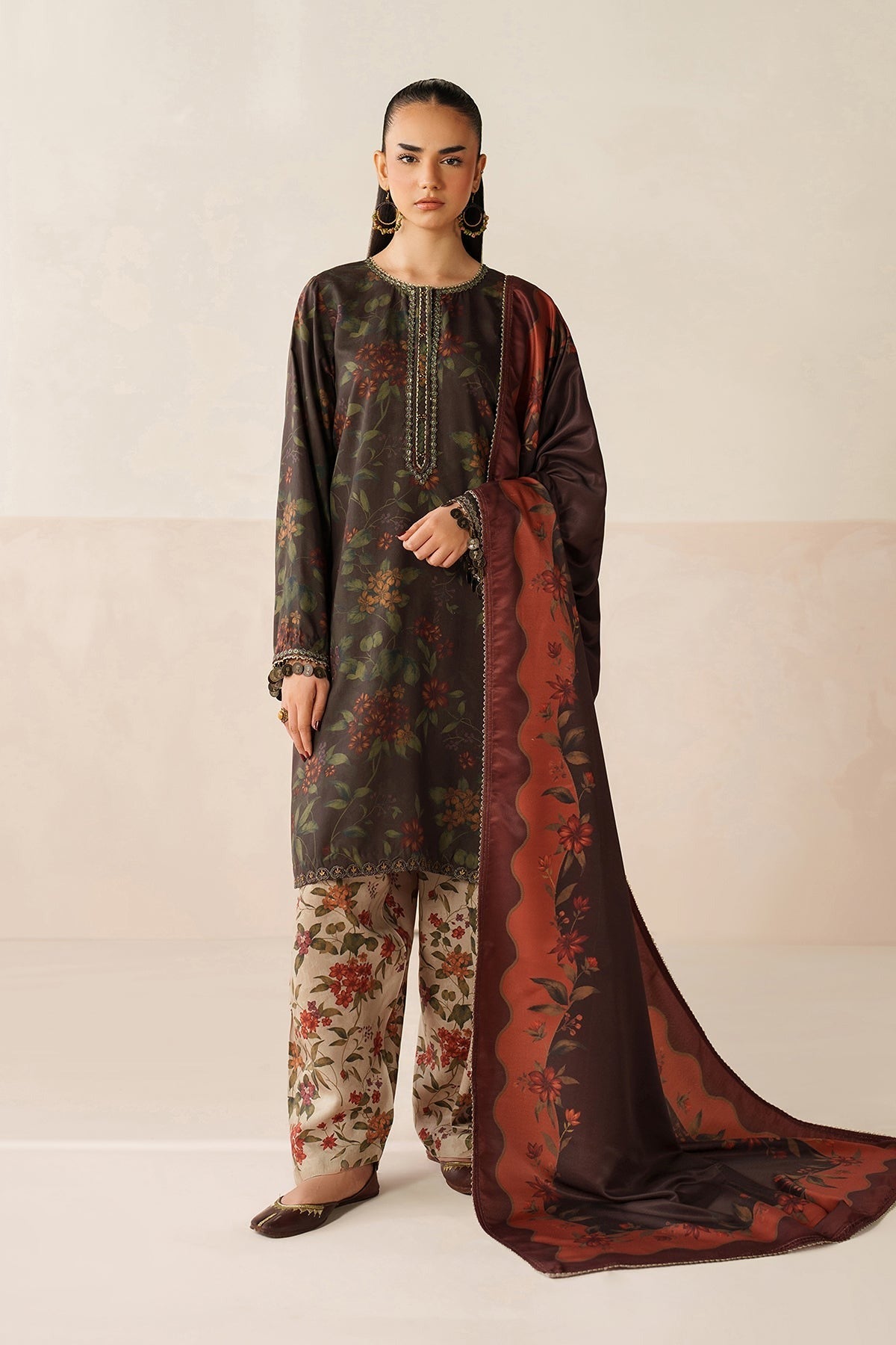BAROQUE | EMBROIDERED VISCOSE SILK UF-4279