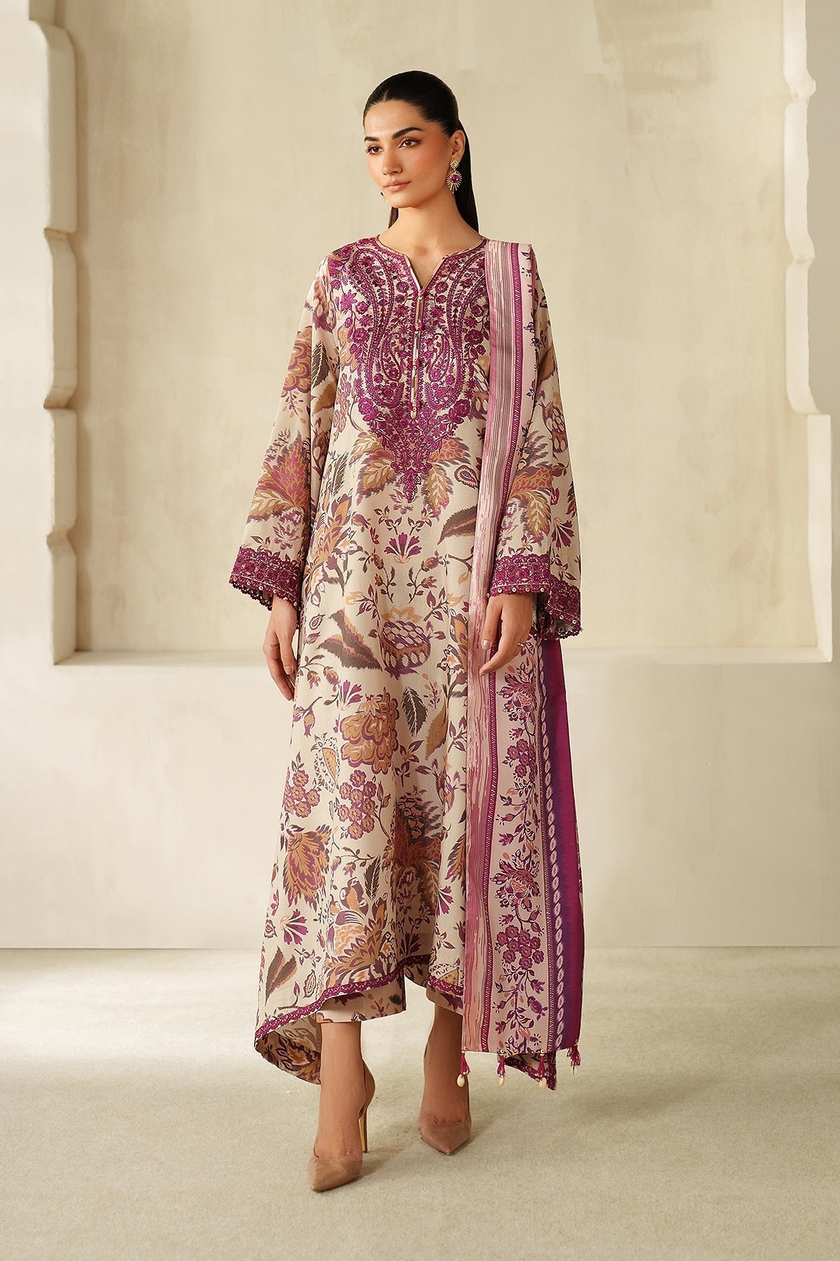 BAROQUE | EMBROIDERED KHADDAR UF-4329