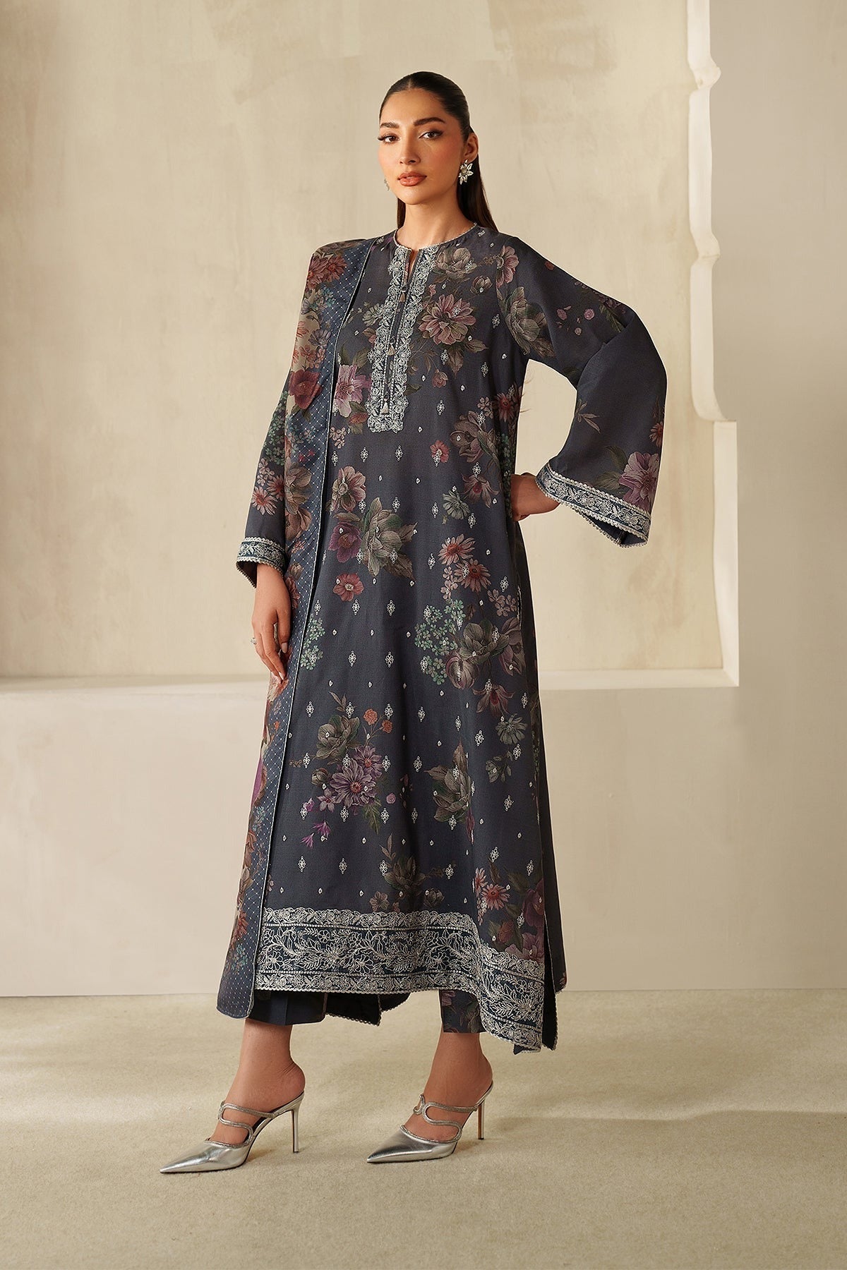 BAROQUE | EMBROIDERED KHADDAR UF-4334