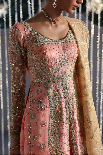 SORAYA | LUMENE FESTIVE 25/26 | VELORA