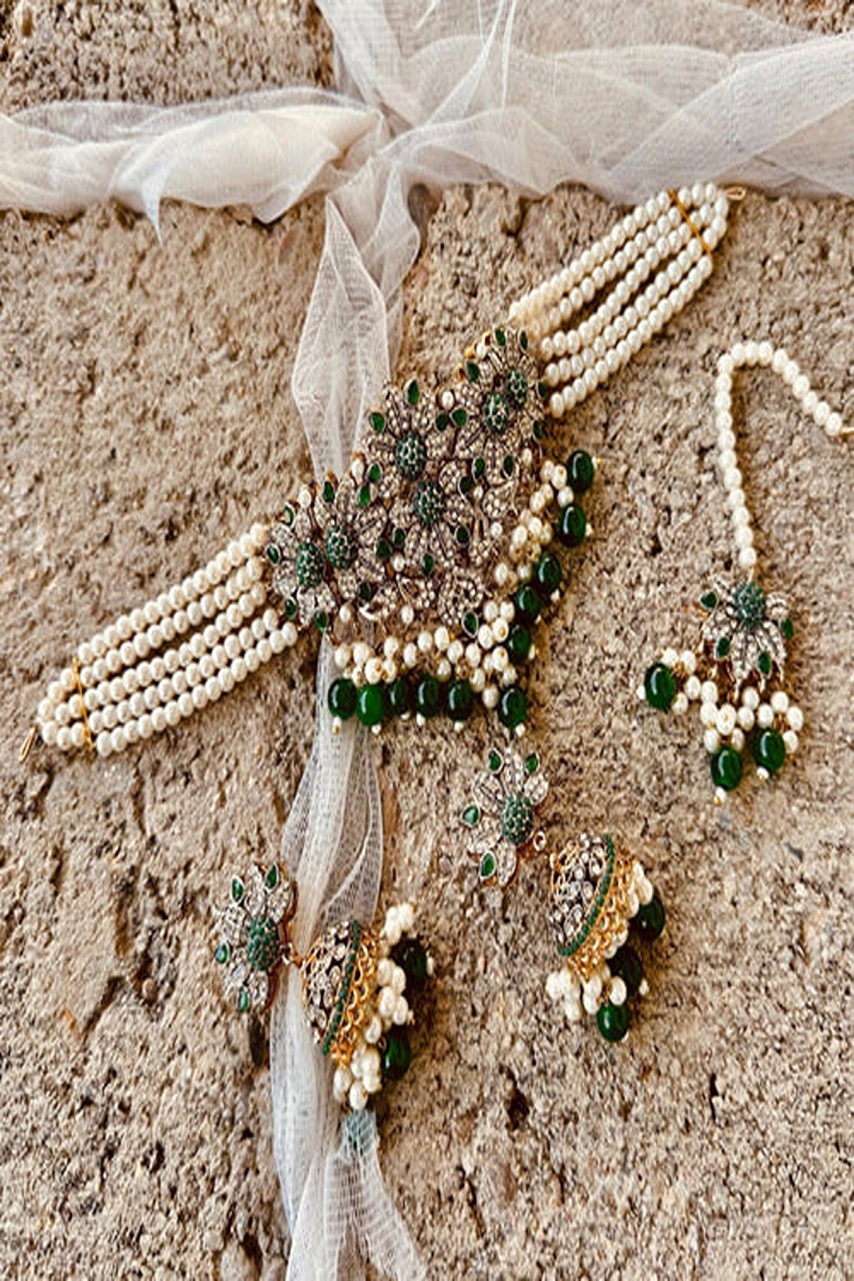 KOH-E-GEM | JEWELLERY | VINTAGE AURA CHOKER - GREEN