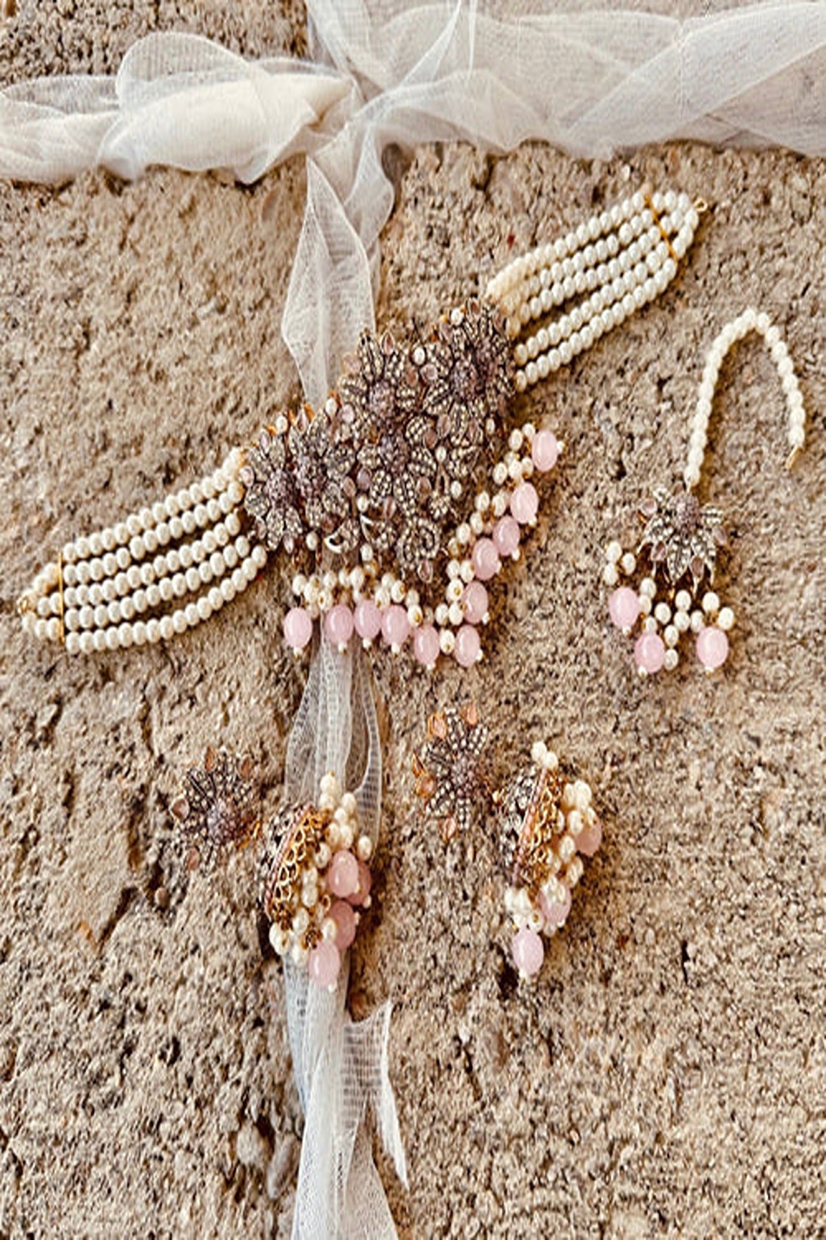 KOH-E-GEM | JEWELLERY | VINTAGE AURA CHOKER - PINK